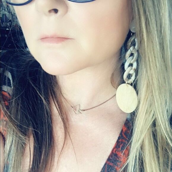 Long Acrylic disk and chain link earrings - Picture 3 of 4